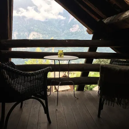 Cosy Wooden In The Swiss Alps Chalé Cavagnago